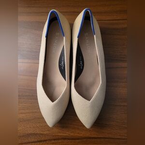 Rothy's Tan and Blue Heels Elegant and Modern